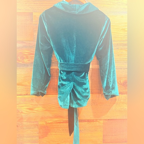 Charlie Holiday Women's Deep Green Velvet Blazer - Picture 8 of 11